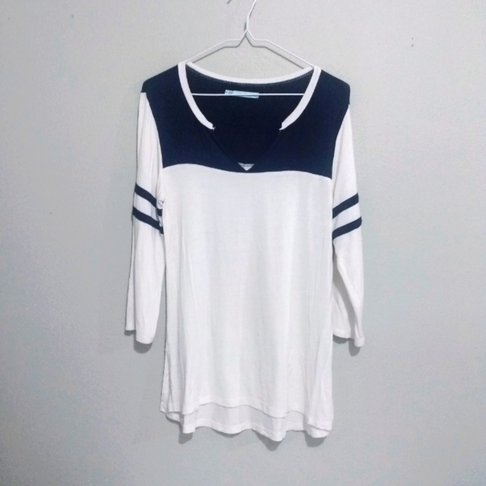 Women's soft Ragland tee